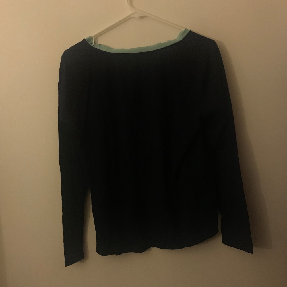 Gap Top - Picture 3 of 4